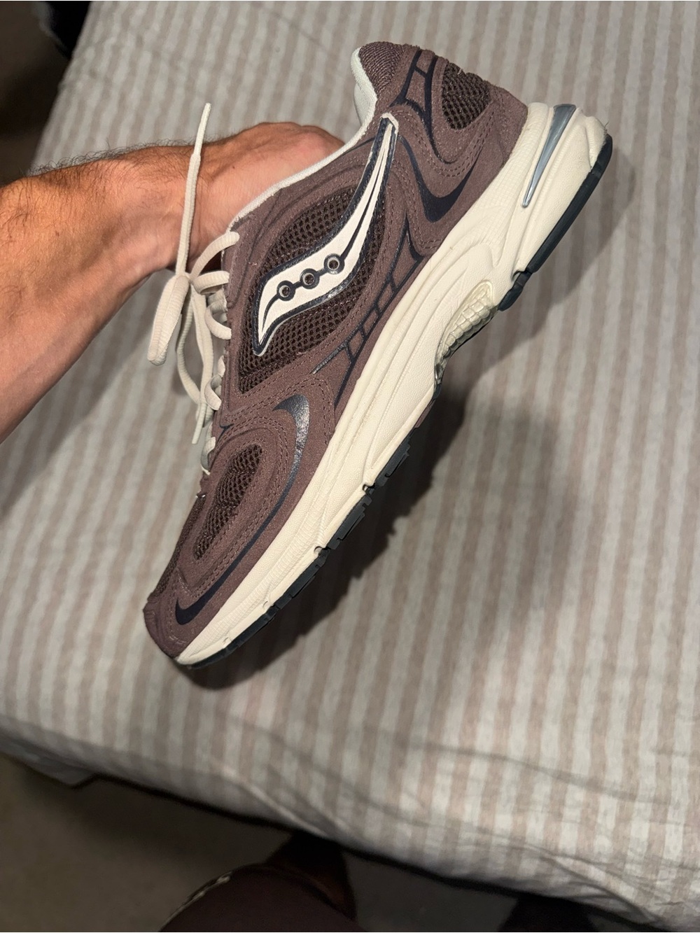 Saucony Men’s Brown & Cream Retro Running Sneaker
